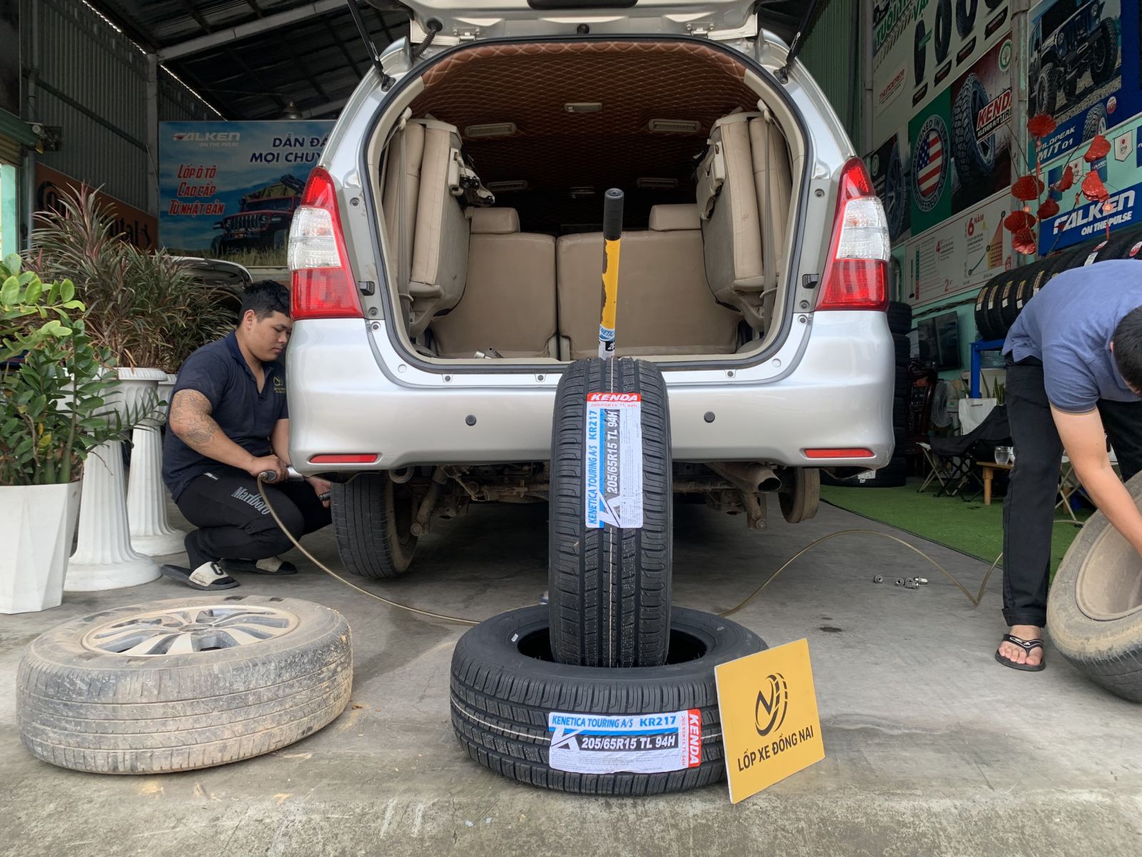 lốp 205/65R15 kenda touring a/s kr217