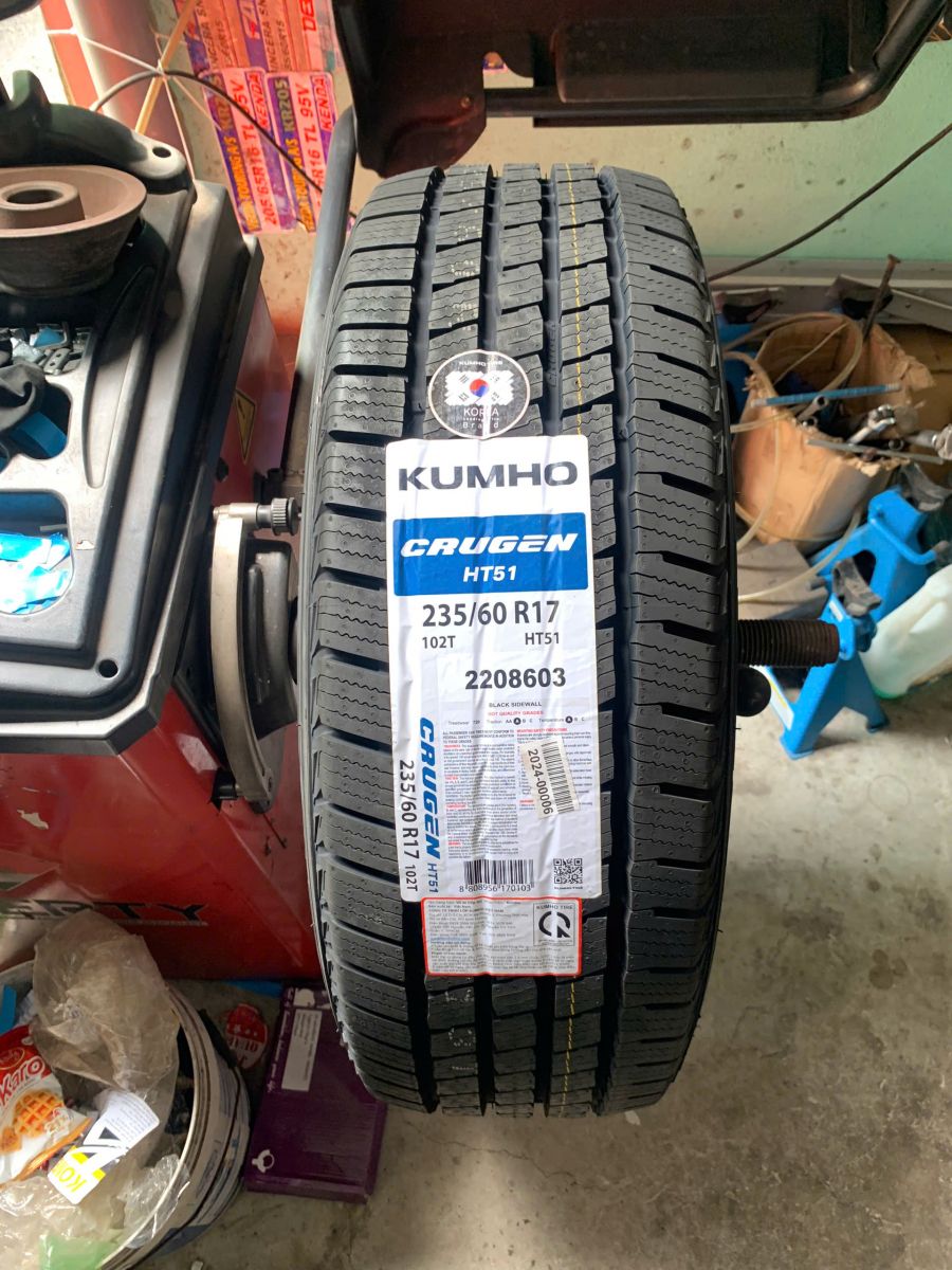 lốp ô tô 235/60R17 kumho crugen ht51