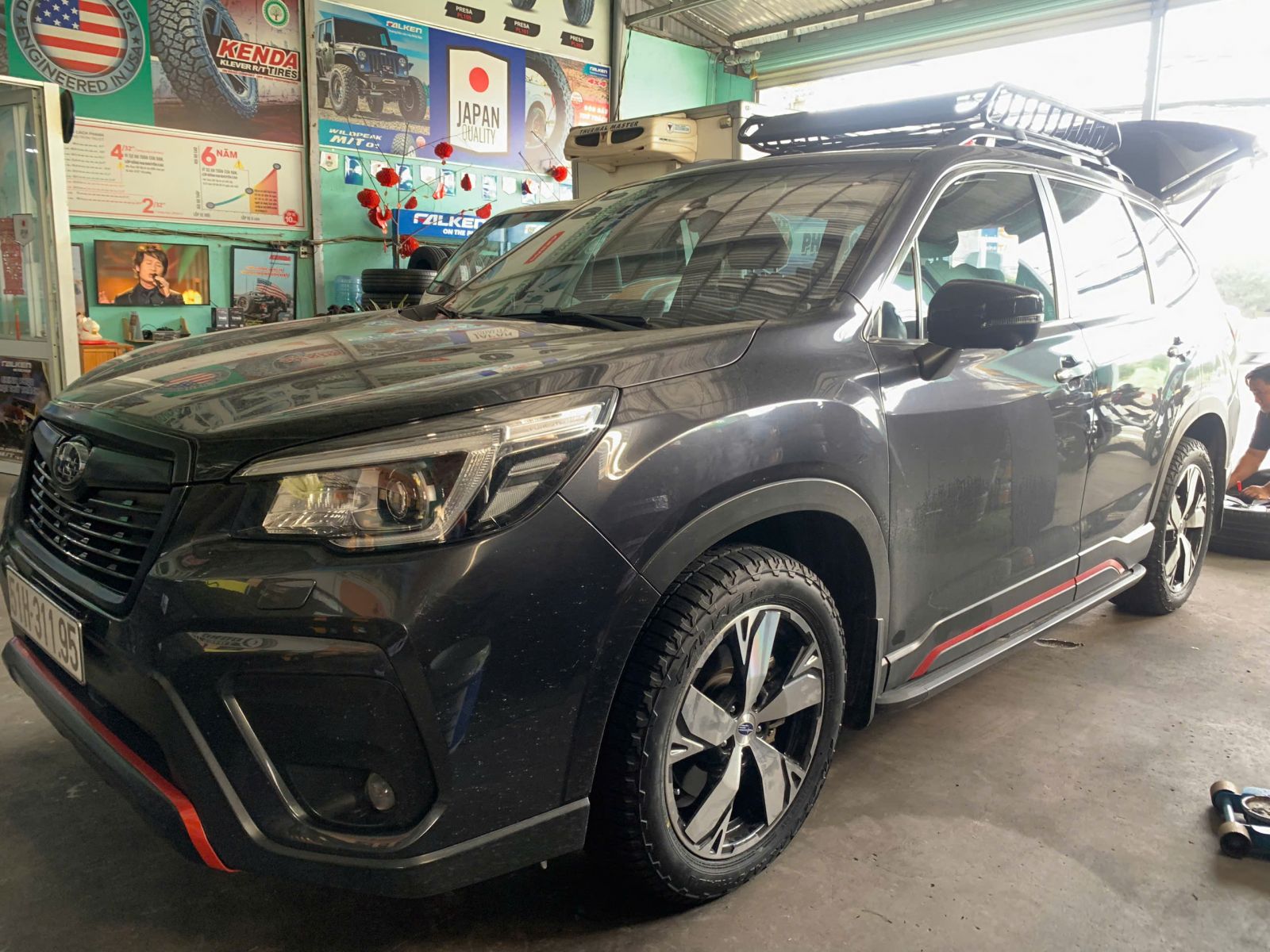 subaru forester thay lốp 225/55R18 falken wildpeak at trail