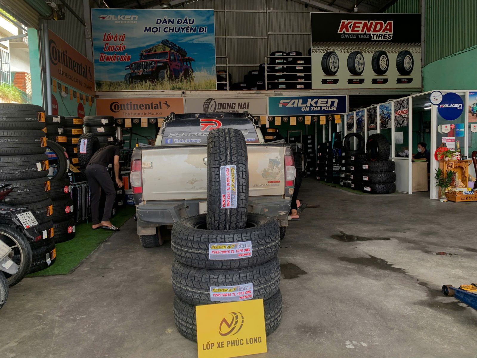 isuzu dmax thay lốp 245/70R16 kenda klever kr28