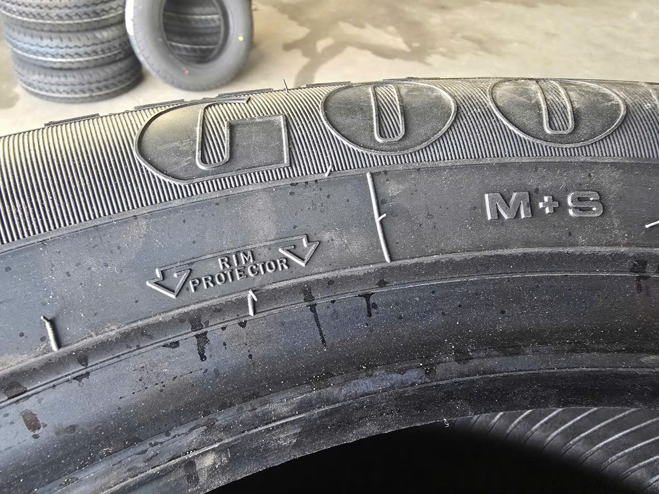 lốp goodyear theo xe ford everest giá bao nhiêu