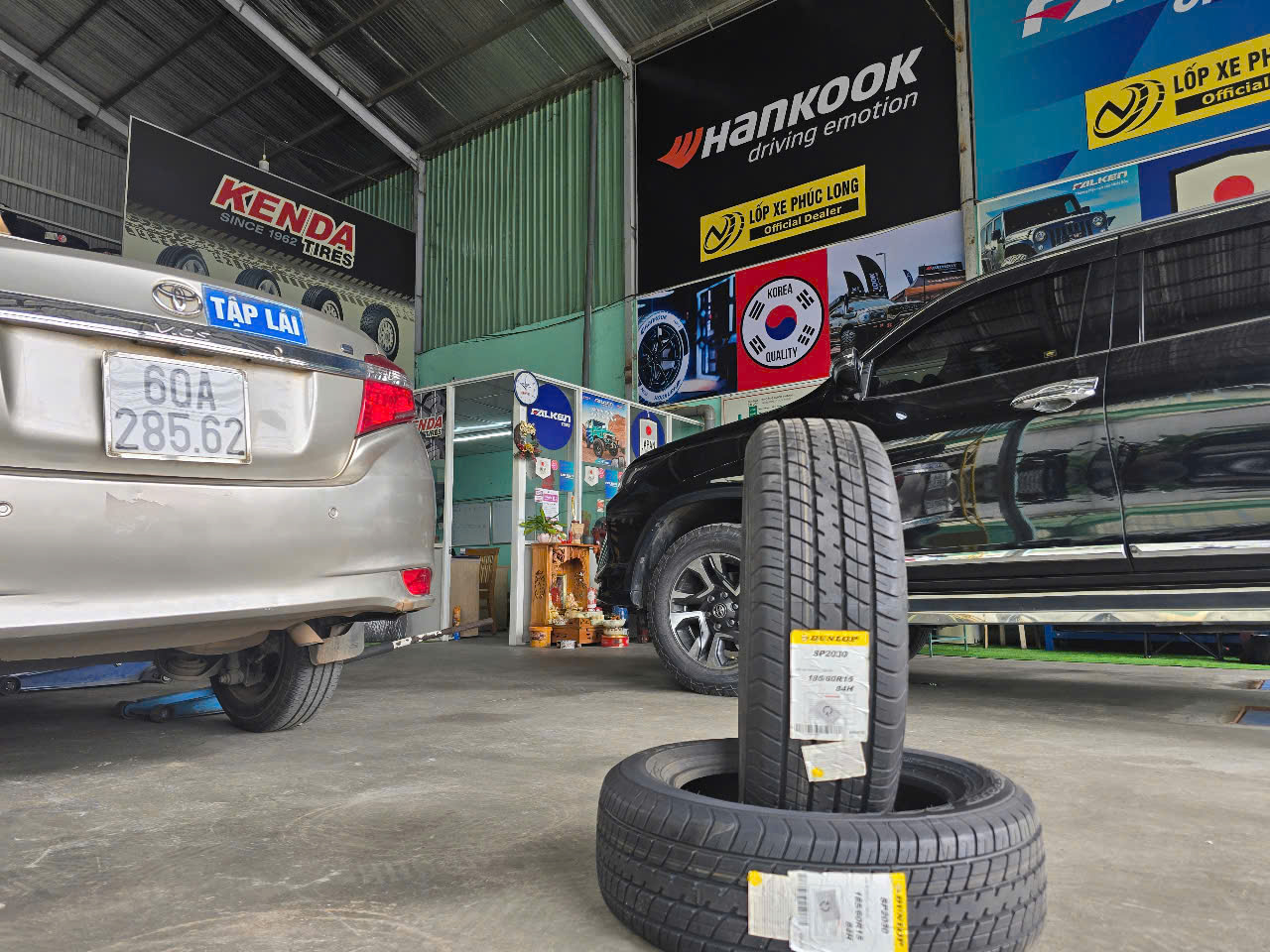 lốp ô tô 185/60R15 dunlop sp2030 toyota vios
