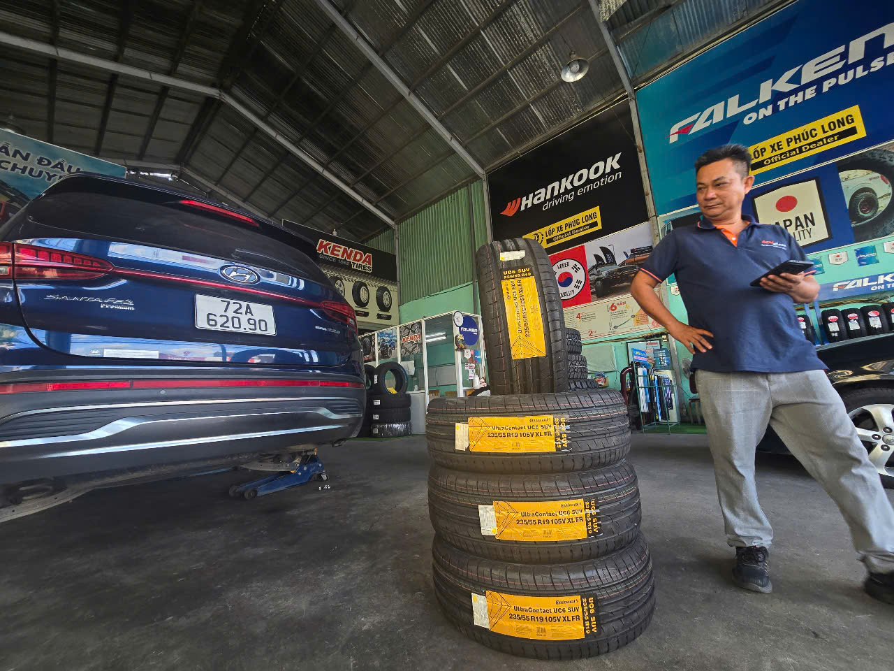 lốp 235/55R19 continental  hyundai santafe