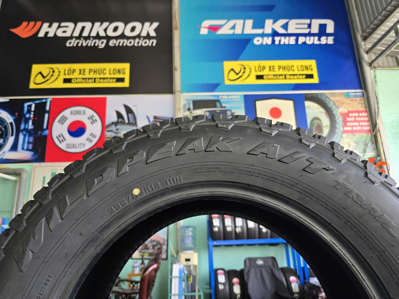 lốp địa hình 255/65R18 falken wildpeak at trail