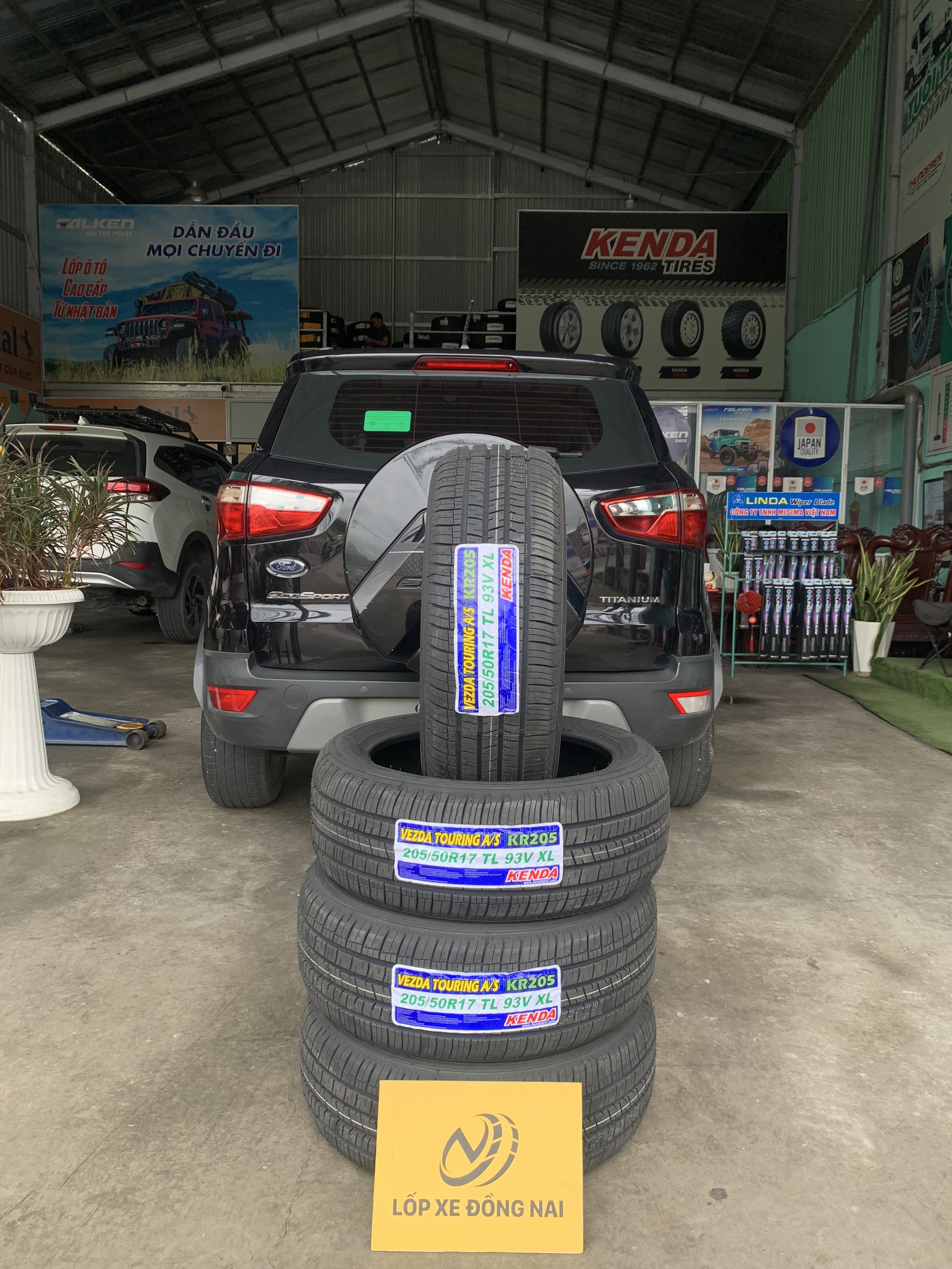REVIEW : Xe Ford Ecosport thay lốp 205/50R17 Kenda Touring KR205