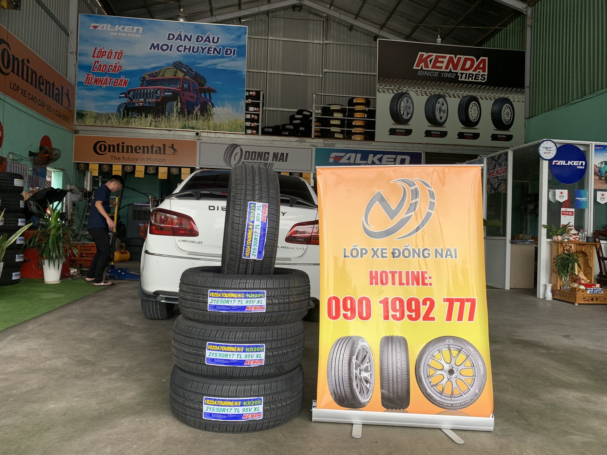 TƯ VẤN : Thay lốp xe Chevrolet Cruze ở Trảng Bom, Đồng Nai.