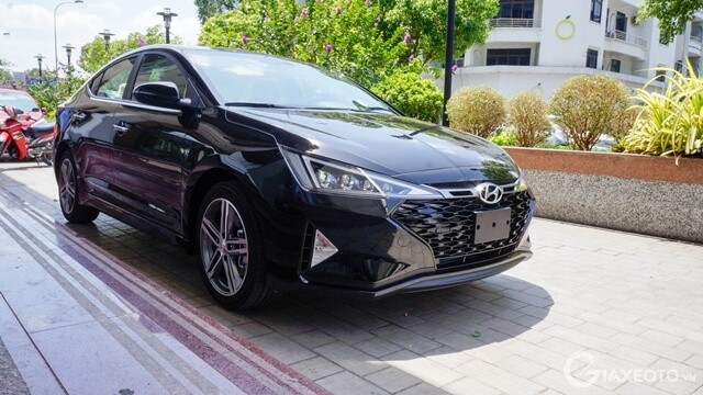 TƯ VẤN : Gợi ý thay lốp ô tô cho xe Hyundai Elantra