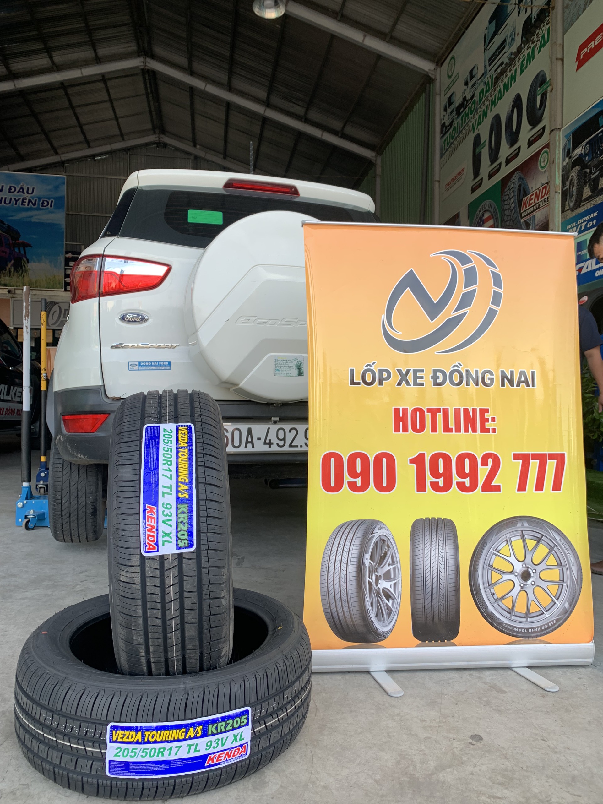 Review : Ford Ecosport thay lốp 205/50R17 Kenda Touring KR205