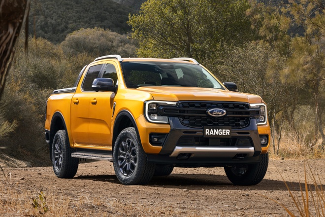TƯ VẤN : Thay lốp bán tải Ford Ranger XLS chính hãng - giá tốt.