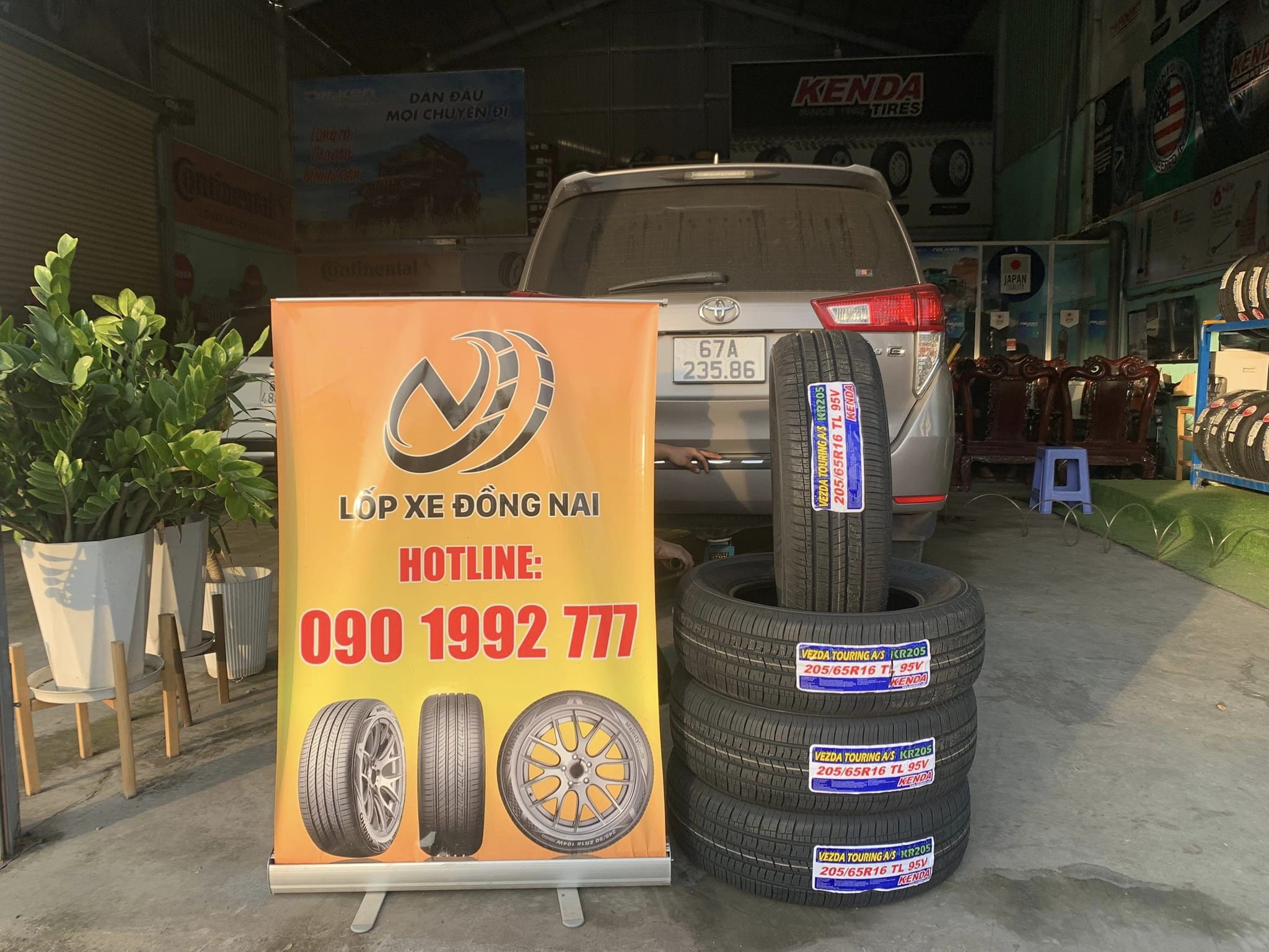 TƯ VẤN : Thay lốp xe Toyota Innova ở Long Thành, Đồng Nai.