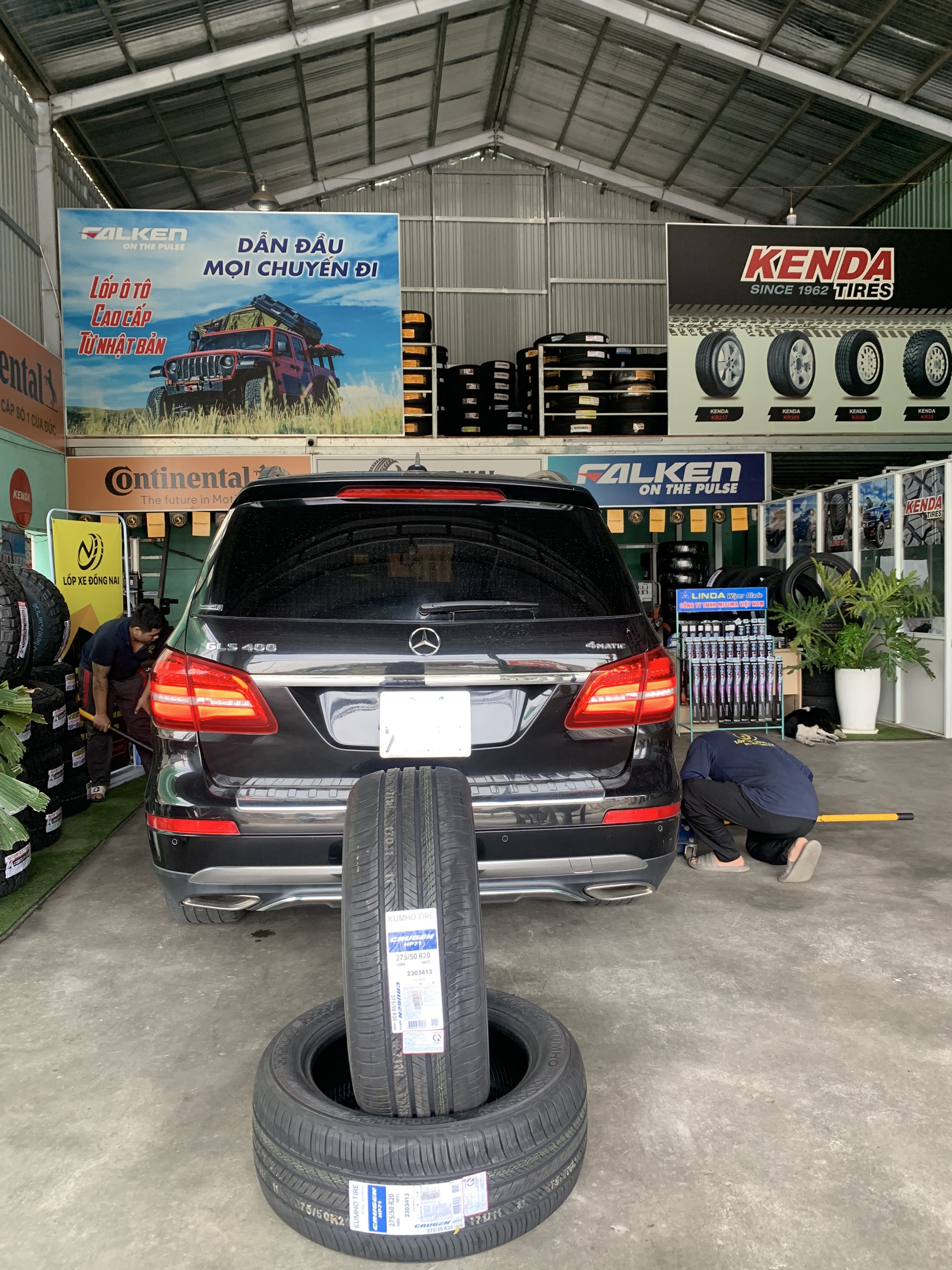 REVIEW : Xe Mercedes GLS400 thay lốp 275/50R20 Kumho Crugen HP71
