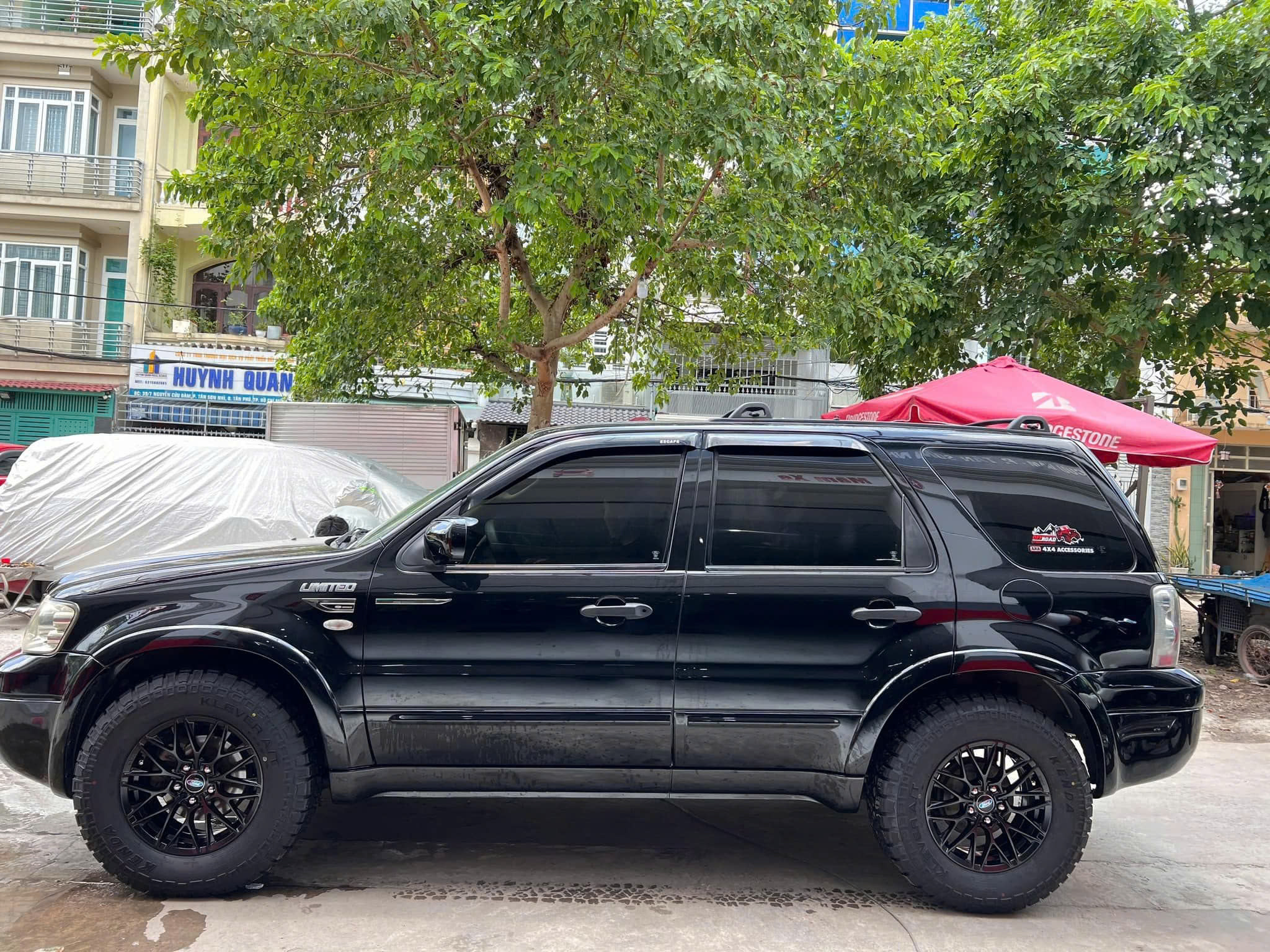 REVIEW : Xe Ford Escpae thay lốp offroad 245/70R16 Kenda KR628 A/T