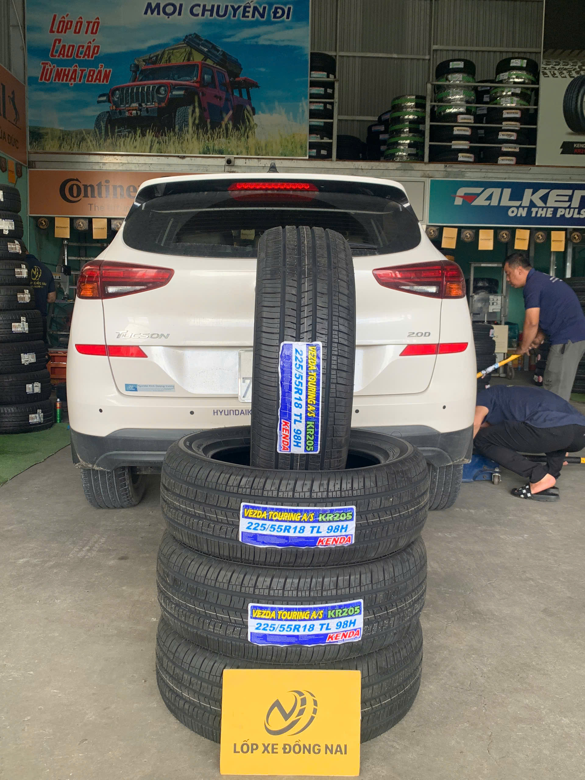 REVIEW : Xe Hyundai Tucson thay lốp 225/55R18 Kenda KR205 Đài Loan