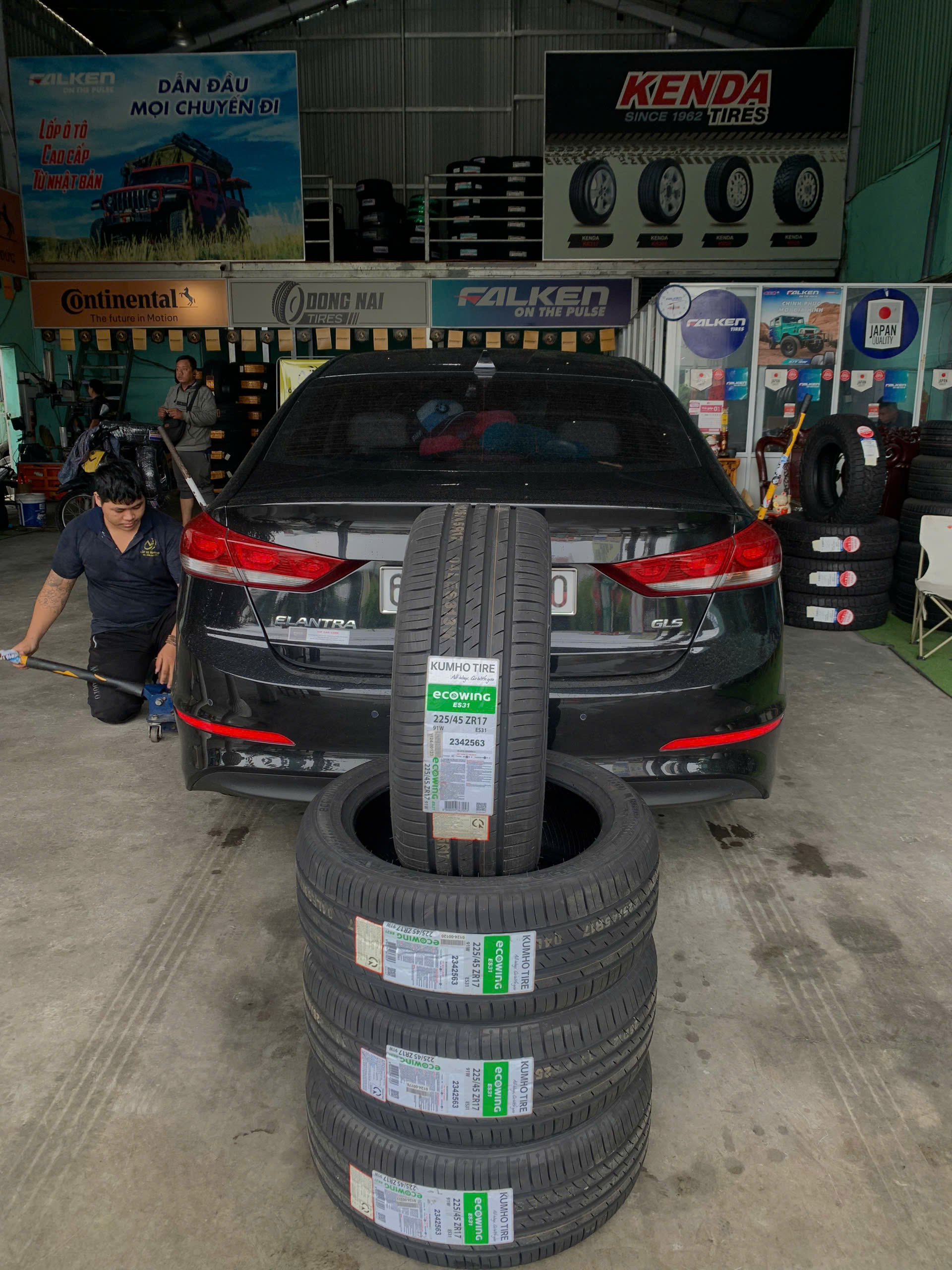 REVIEW : Xe Hyundai Elantra thay lốp 225/45R17 Kumho Ecowing ES31