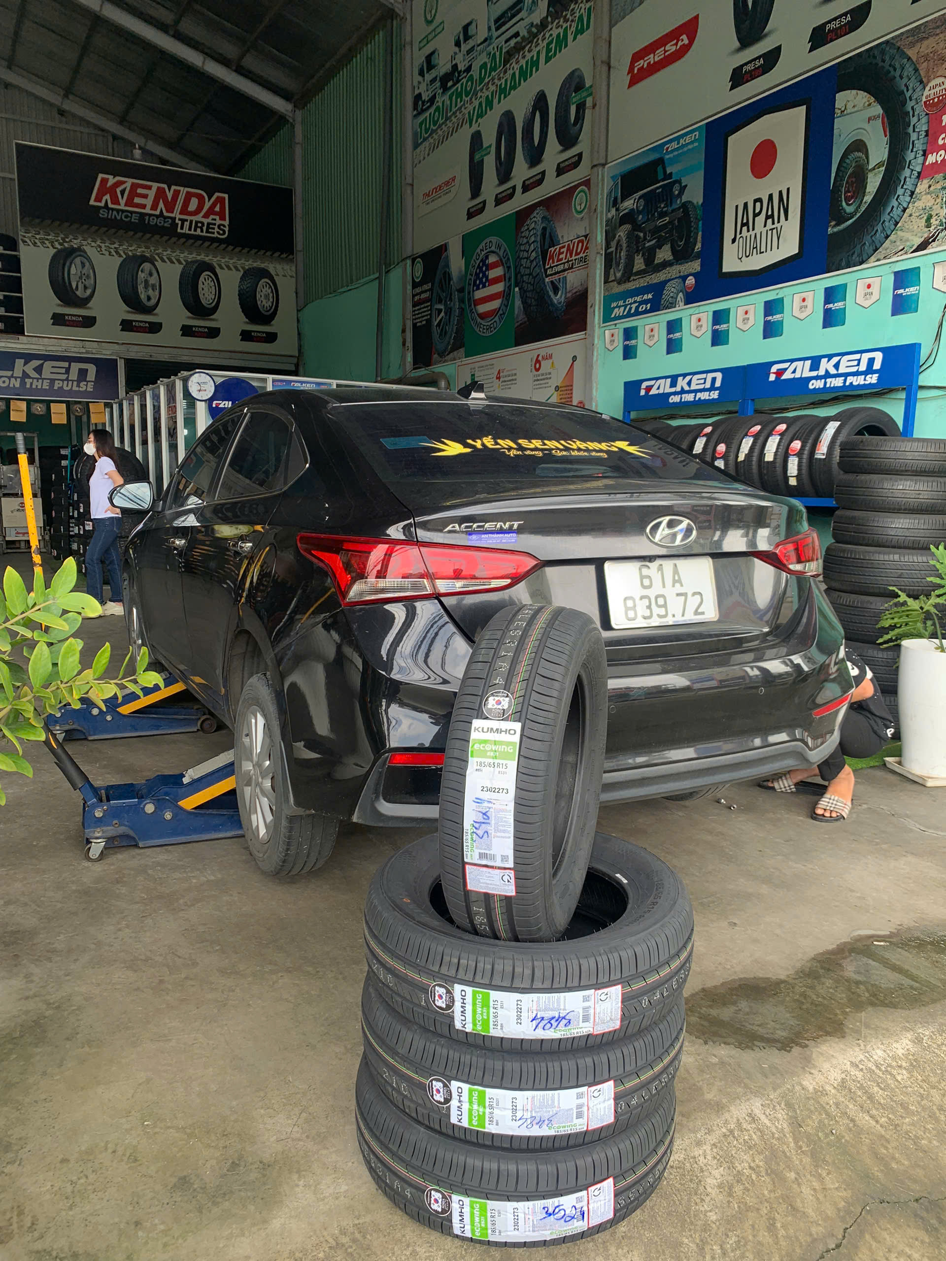 REVIEW : Xe Hyundai Accent thay lốp 185/65R15 Kumho Ecowing KH27